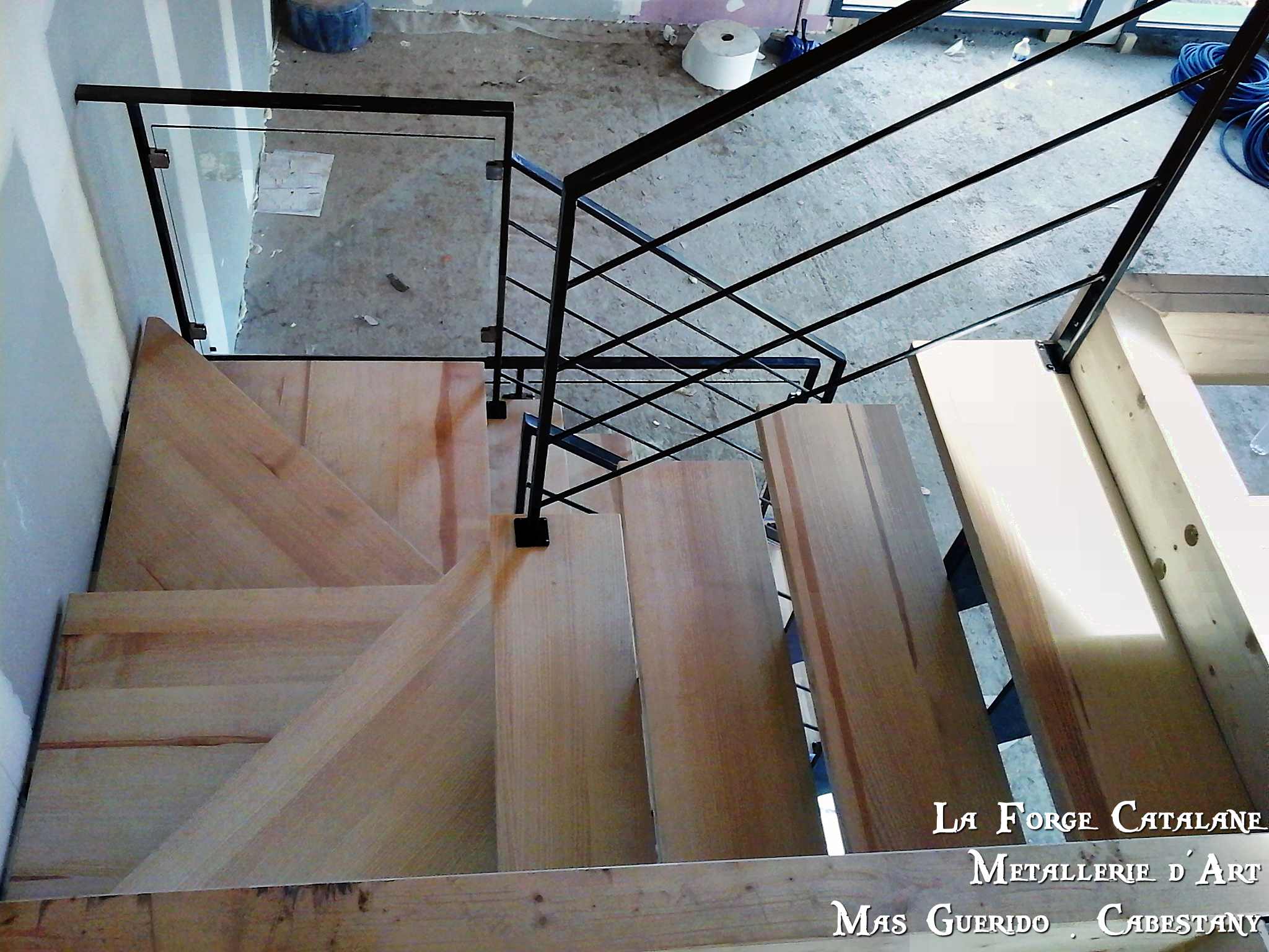 rampe garde corps escalier double limons cremaillere marches frene olivier forge catalane.jpg